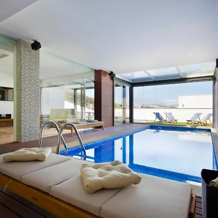 Вилла Casa Dos Cubos - Douro River House With Swimming Pool And River View Вила-Нова-ди-Гая