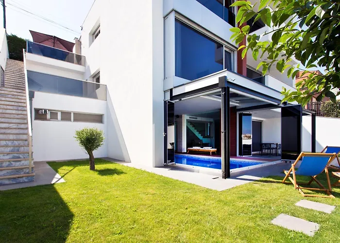 빌라 Casa Dos Cubos - Douro River House With Swimming Pool And River View 빌라노바데가이아