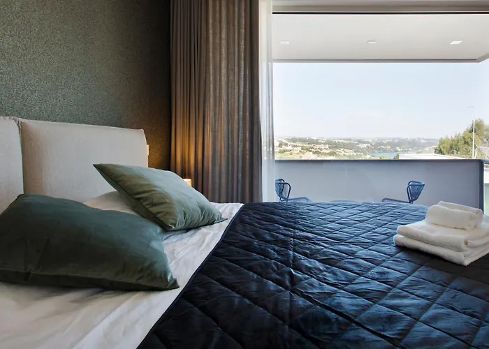 Villa Casa Dos Cubos - Douro River House With Swimming Pool And River View