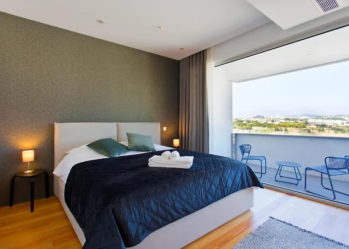 Villa Casa Dos Cubos - Douro River House With Swimming Pool And River View