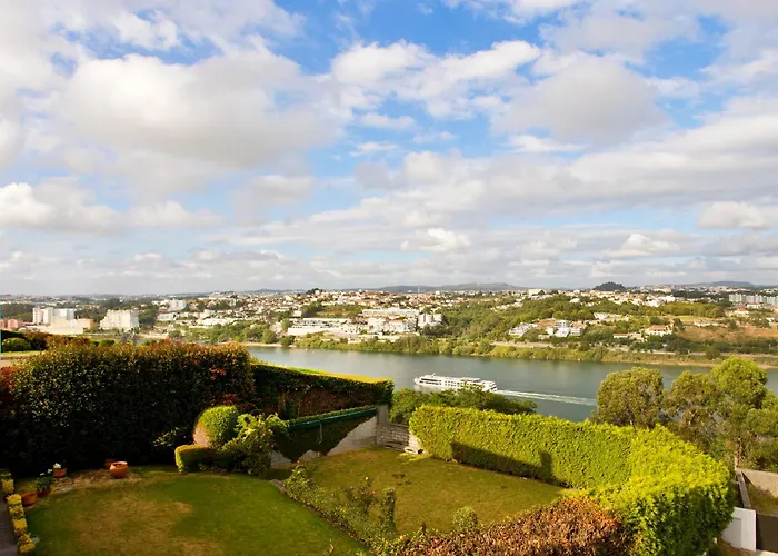 Casa Dos Cubos - Douro River House With Swimming Pool And River View